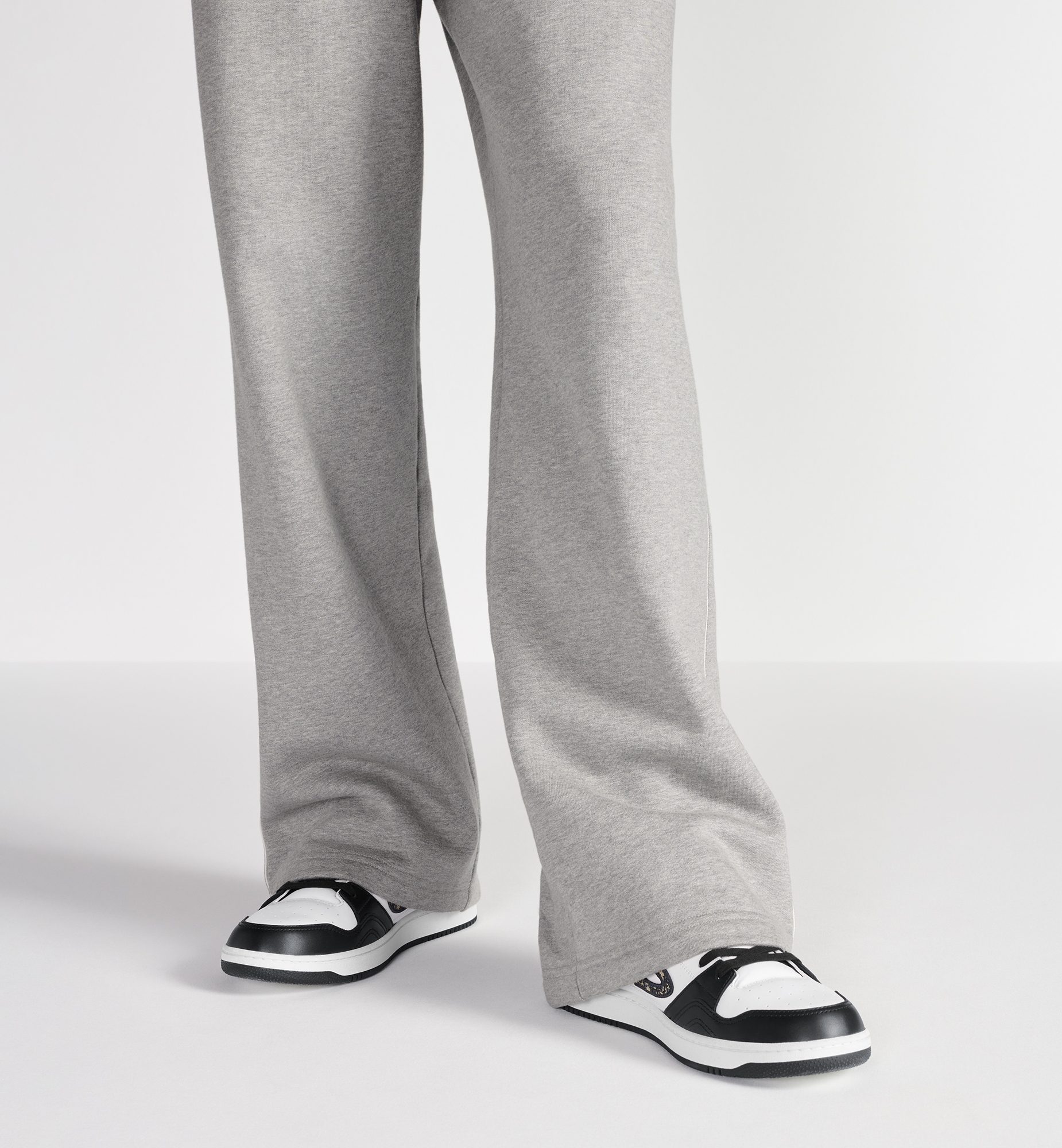 B57 Dribble Low-Top Sneaker Black