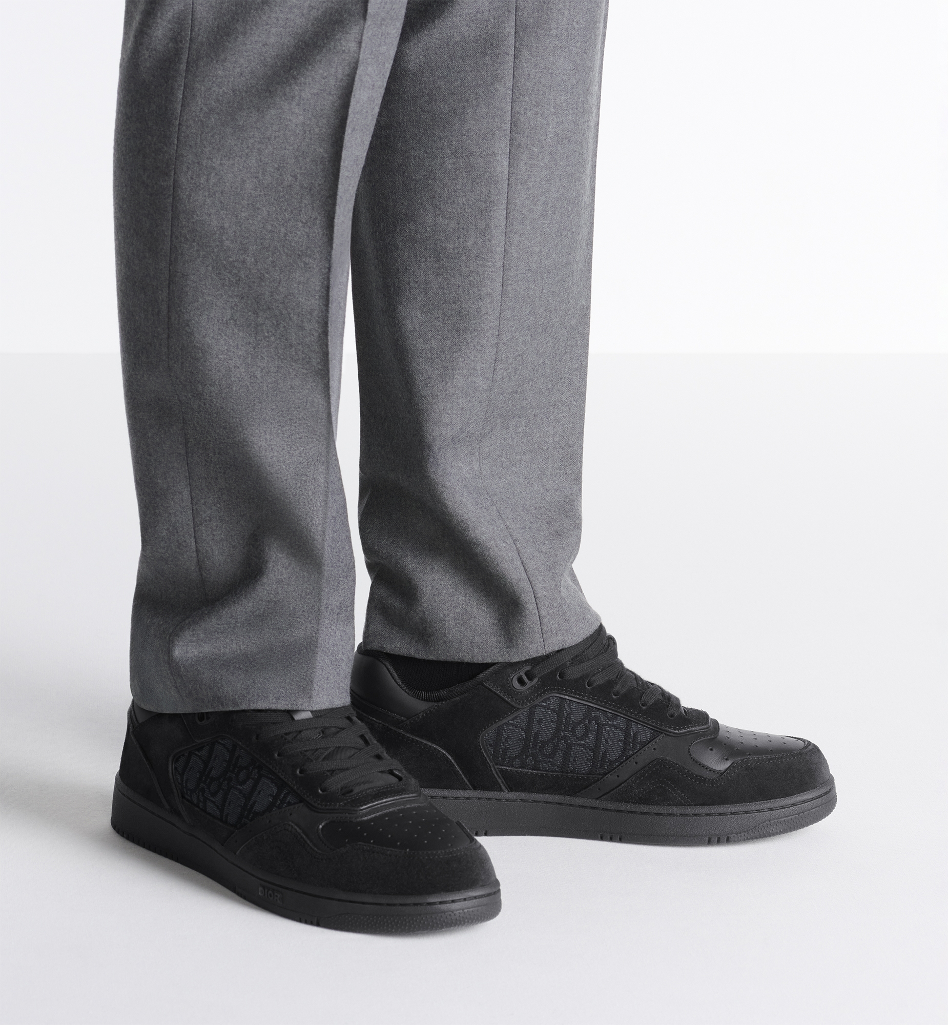 B27 Uptown Low-Top Sneaker Black