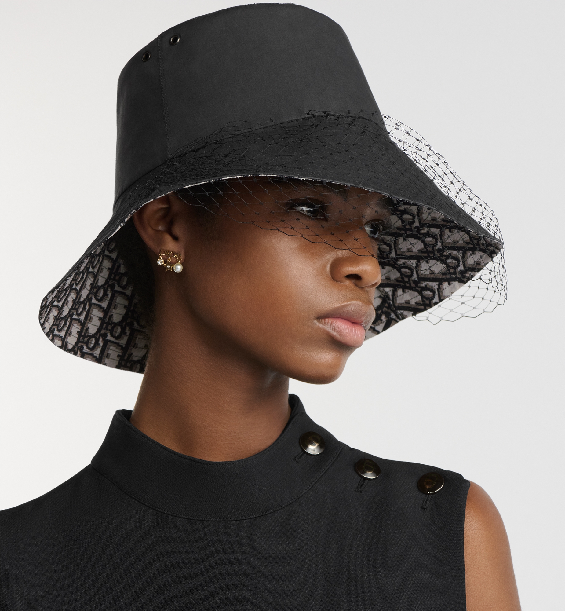 Teddy-D Large Brim Bucket Hat with Veil Black