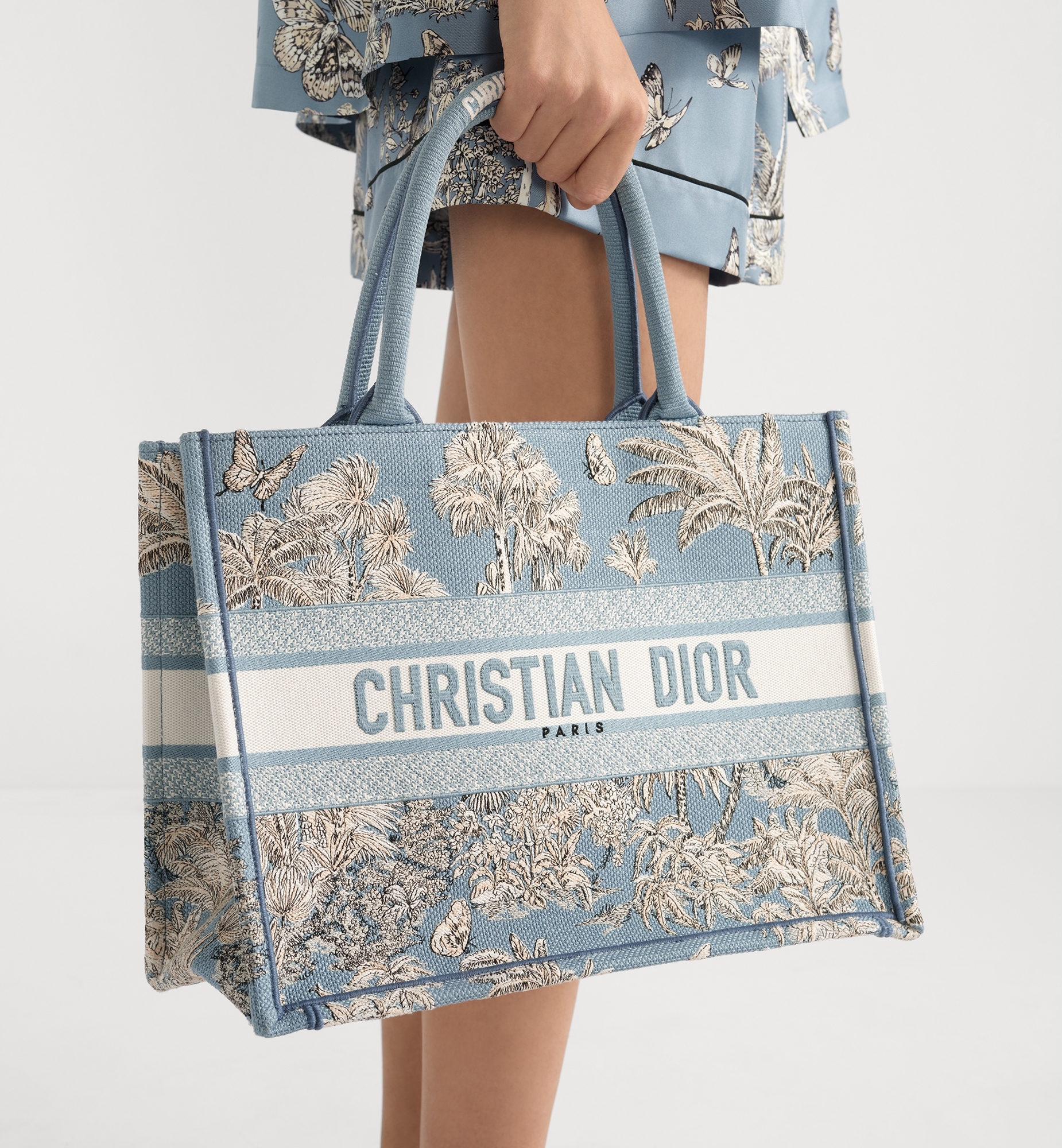 Dioriviera Medium Dior Book Tote Blue
