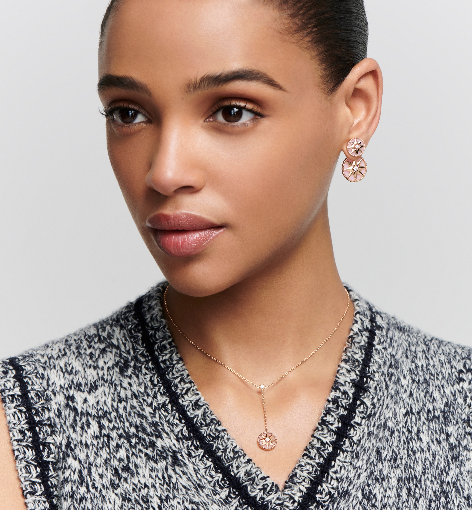 Rose des Vents Necklace Pink